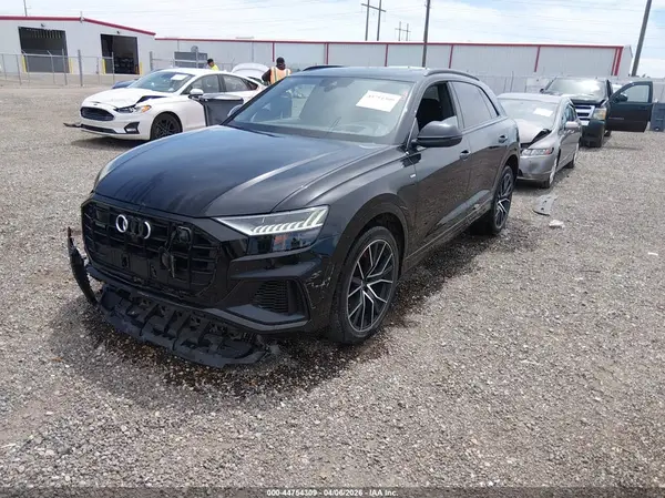WA1FVAF10KD045267 2019 AUDI Q8 - Image 2