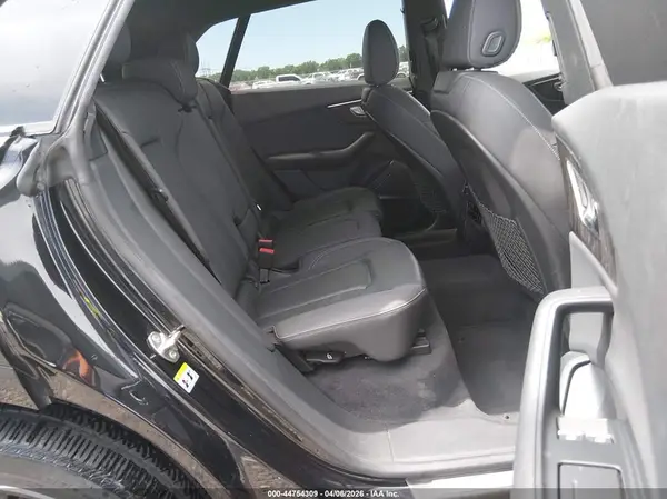 WA1FVAF10KD045267 2019 AUDI Q8 - Image 8