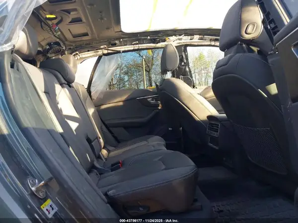 2021 AUDI Q8 auction photo 8