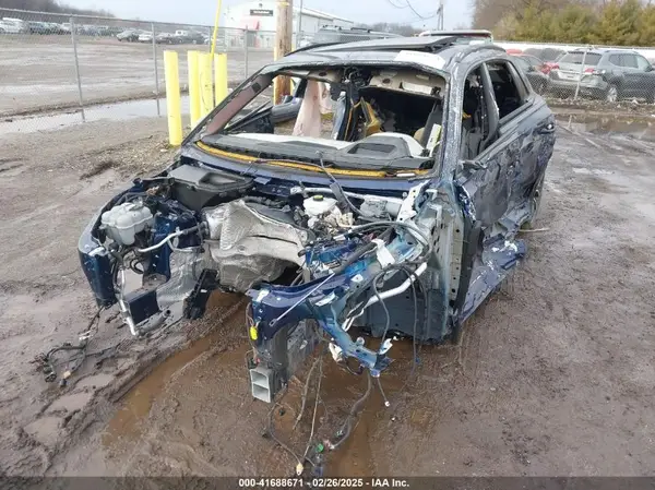WA1FVAF11KD009894 2019 AUDI Q8 - Image 2