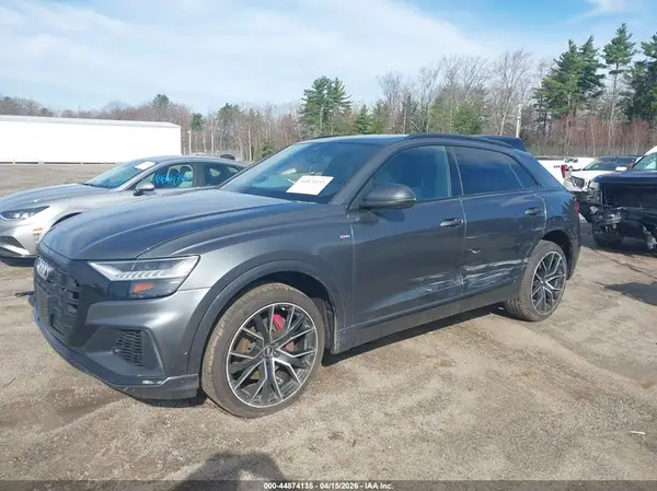 WA1FVAF11KD022743 2019 AUDI Q8 - Image 2