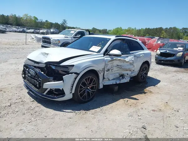 WA1FVAF11KD029112 2019 AUDI Q8 - Image 2