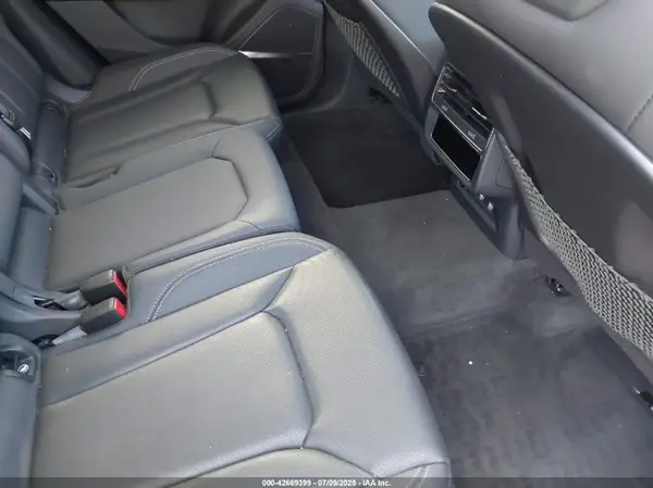 WA1FVAF11KD031801 2019 AUDI Q8 - Image 8