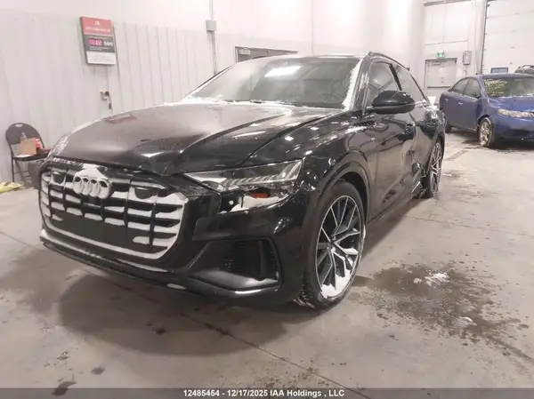 WA1FVAF11KD039266 2019 AUDI Q8 - Image 2