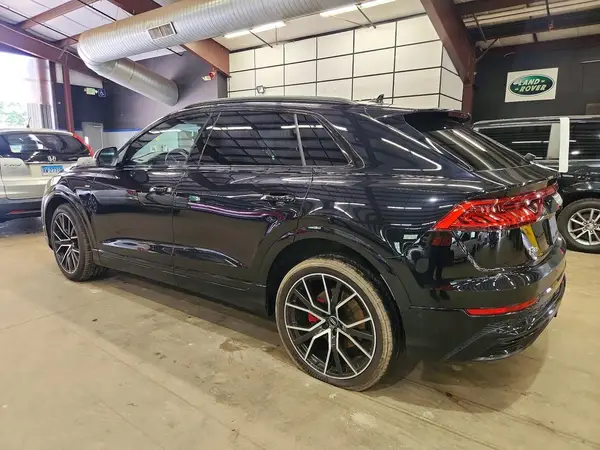 WA1FVAF11KD046511 2019 AUDI Q8 - Image 2
