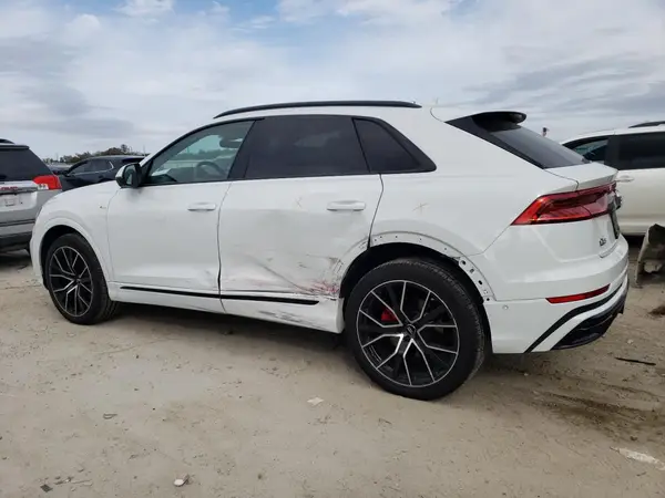 WA1FVAF12KD040703 2019 AUDI Q8 - Image 2