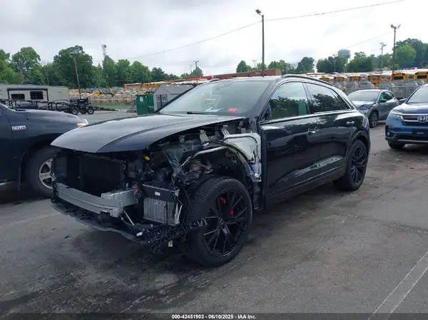 WA1FVAF12LD003152 2020 AUDI Q8 - Image 2