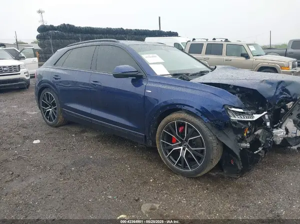 WA1FVAF12MD032085 2021 AUDI Q8 - Image 1