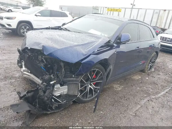WA1FVAF12MD032085 2021 AUDI Q8 - Image 2