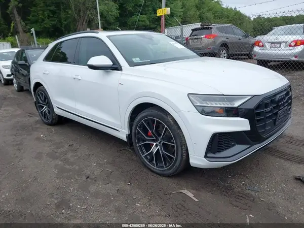WA1FVAF13KD027118 2019 AUDI Q8 - Image 1