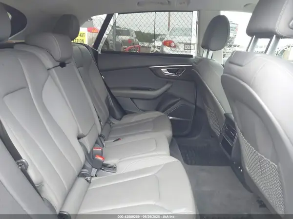 WA1FVAF13KD027118 2019 AUDI Q8 - Image 8