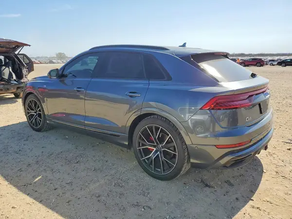 WA1FVAF13KD030651 2019 AUDI Q8 - Image 2