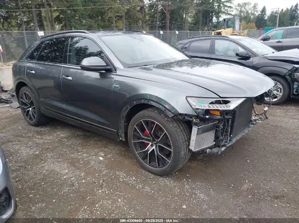 WA1FVAF13MD002268 2021 AUDI Q8 - Image 1