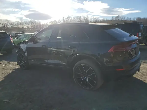 WA1FVAF13MD025467 2021 AUDI Q8 - Image 2