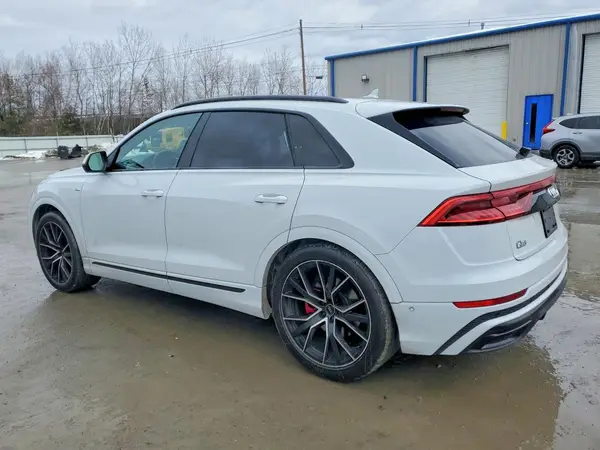 WA1FVAF13MD036579 2021 AUDI Q8 - Image 2