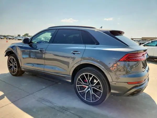 WA1FVAF14KD039567 2019 AUDI Q8 - Image 2