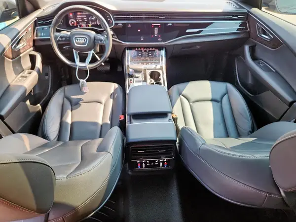 WA1FVAF14KD039567 2019 AUDI Q8 - Image 8