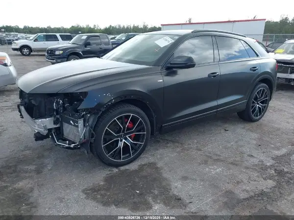 WA1FVAF14KD043912 2019 AUDI Q8 - Image 2