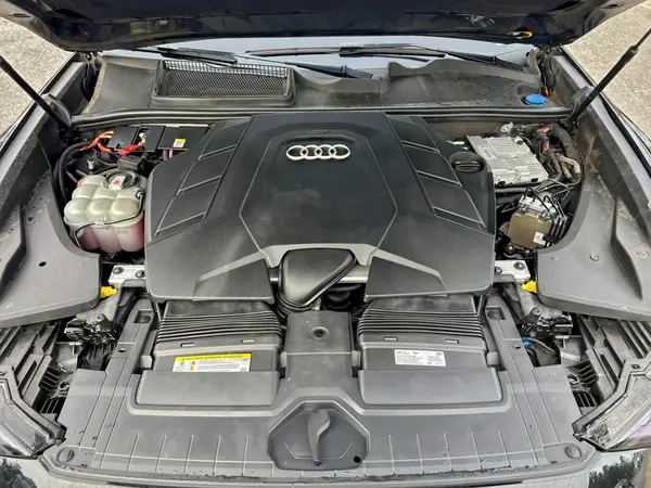 WA1FVAF15KD014144 2019 AUDI Q8 - Image 8