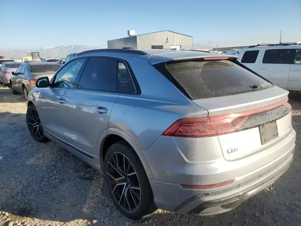 WA1FVAF15KD019070 2019 AUDI Q8 - Image 2