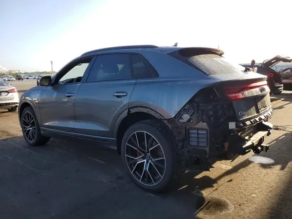WA1FVAF15KD029761 2019 AUDI Q8 - Image 2