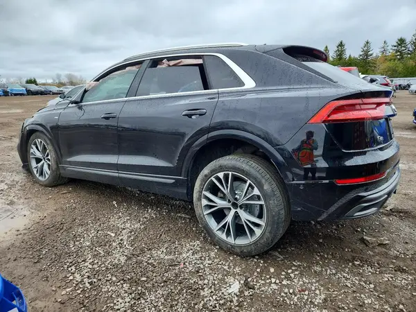 WA1FVAF15KD036094 2019 AUDI Q8 - Image 2