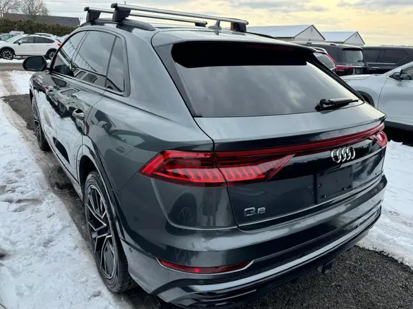 WA1FVAF16KD023239 2019 AUDI Q8 - Image 2