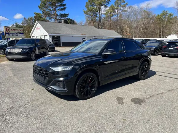 WA1FVAF16KD036914 2019 AUDI Q8 - Image 2