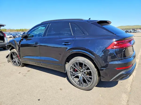 WA1FVAF16KD041529 2019 AUDI Q8 - Image 2
