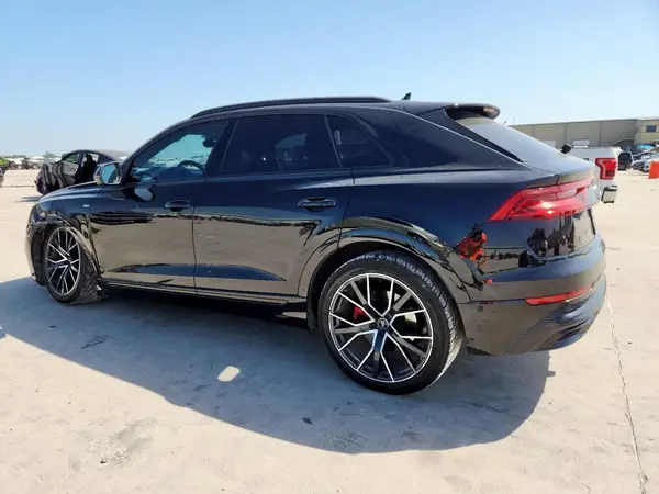 WA1FVAF17KD033259 2019 AUDI Q8 - Image 2