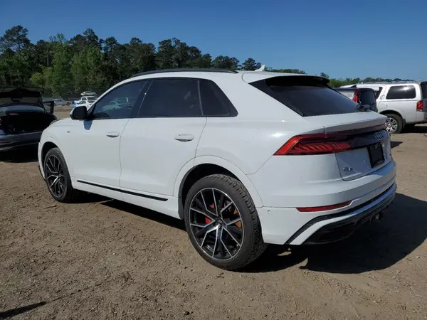 WA1FVAF17KD039031 2019 AUDI Q8 - Image 2