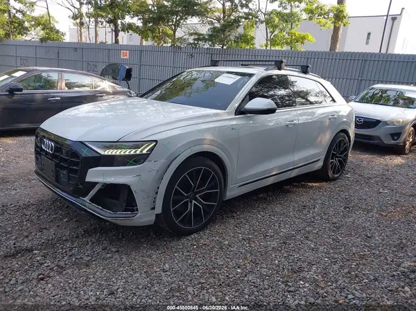 WA1FVAF17KD040597 2019 AUDI Q8 - Image 2