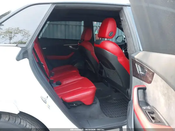 WA1FVAF17KD040597 2019 AUDI Q8 - Image 8