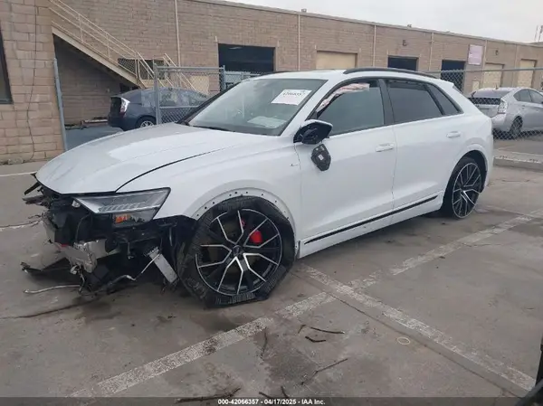 WA1FVAF17LD008900 2020 AUDI Q8 - Image 2