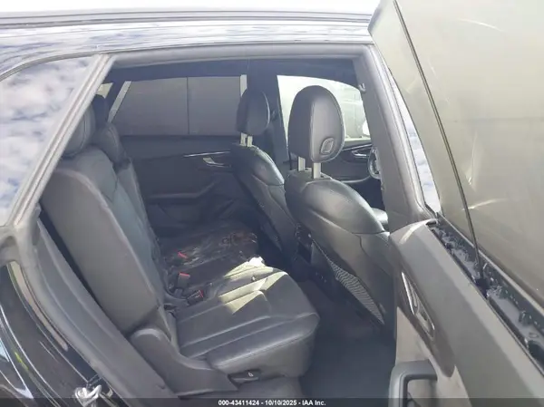 WA1FVAF18KD022156 2019 AUDI Q8 - Image 8