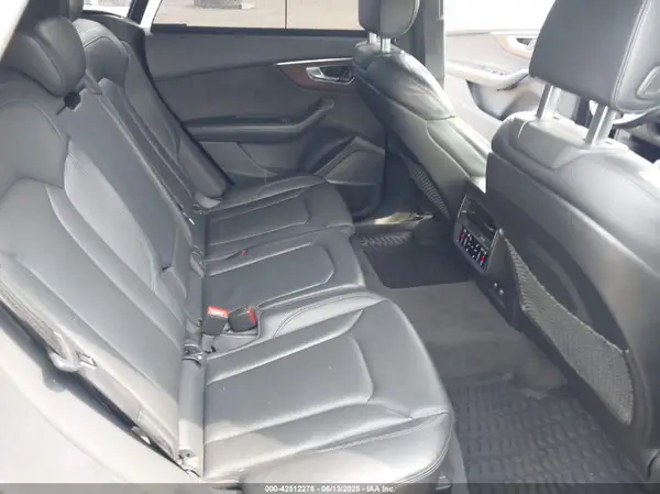 WA1FVAF18KD027759 2019 AUDI Q8 - Image 8