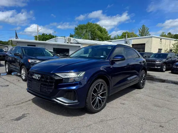 WA1FVAF18KD029107 2019 AUDI Q8 - Image 2
