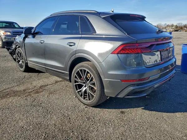 WA1FVAF18KD034114 2019 AUDI Q8 - Image 2