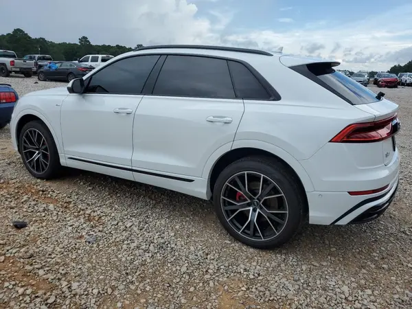 WA1FVAF18KD034629 2019 AUDI Q8 - Image 2
