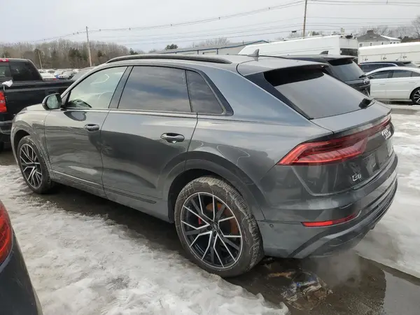 WA1FVAF19KD022277 2019 AUDI Q8 - Image 2