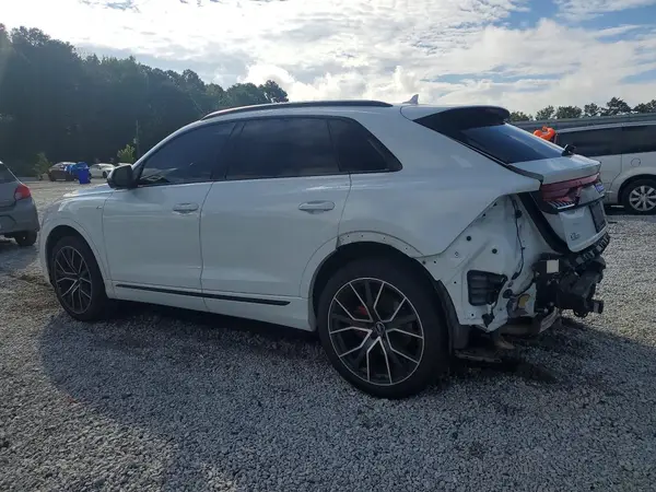 WA1FVAF19KD036051 2019 AUDI Q8 - Image 2