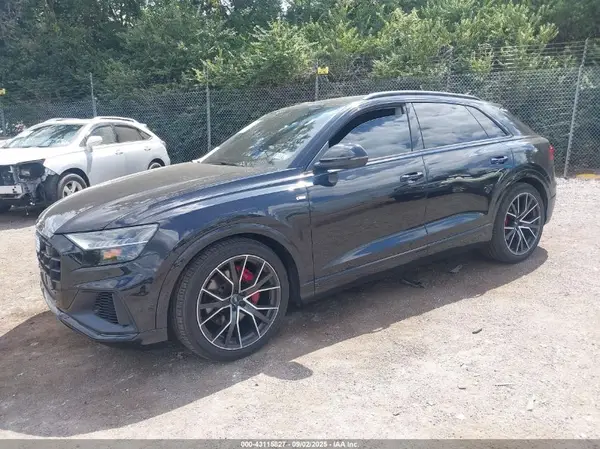 WA1FVAF19KD037085 2019 AUDI Q8 - Image 2