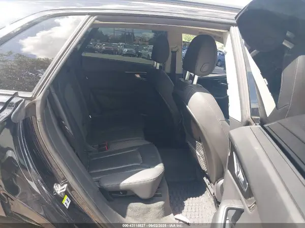 WA1FVAF19KD037085 2019 AUDI Q8 - Image 8
