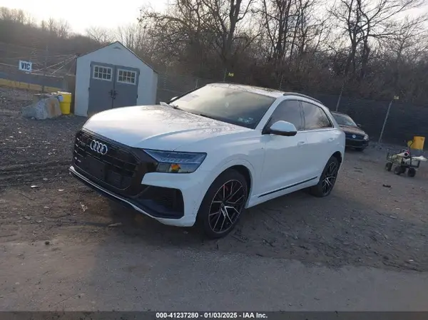 WA1FVAF19KD038382 2019 AUDI Q8 - Image 2