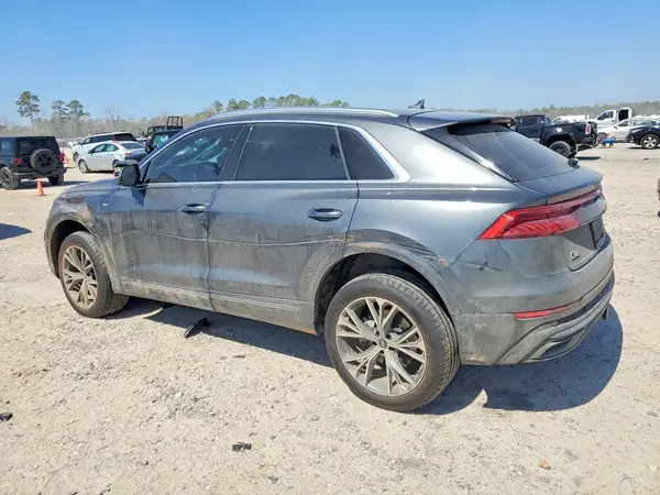 WA1FVAF19MD006714 2021 AUDI Q8 - Image 2