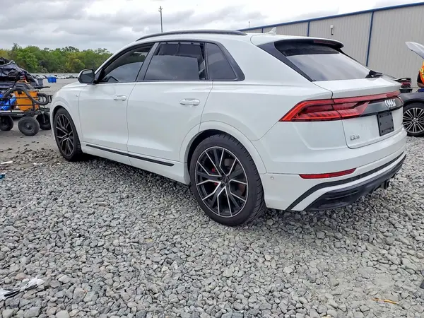 WA1FVAF1XLD026906 2020 AUDI Q8 - Image 2
