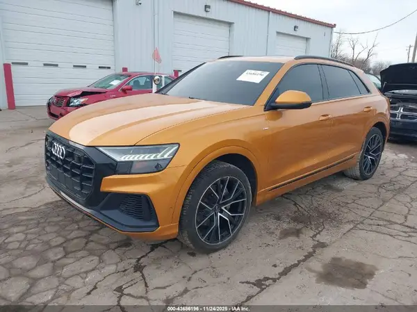 WA1FVBF10KD017443 2019 AUDI Q8 - Image 2