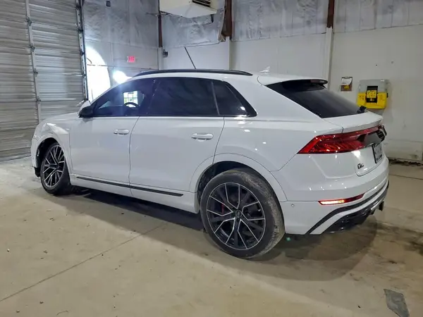 WA1FVBF12PD007214 2023 AUDI Q8 - Image 2