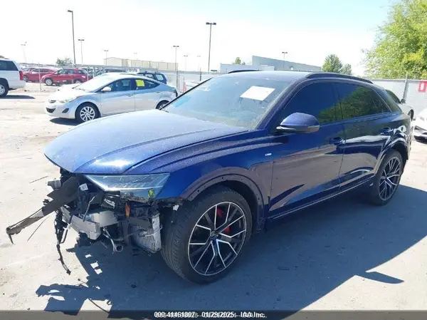 WA1FVBF13KD033878 2019 AUDI Q8 - Image 2