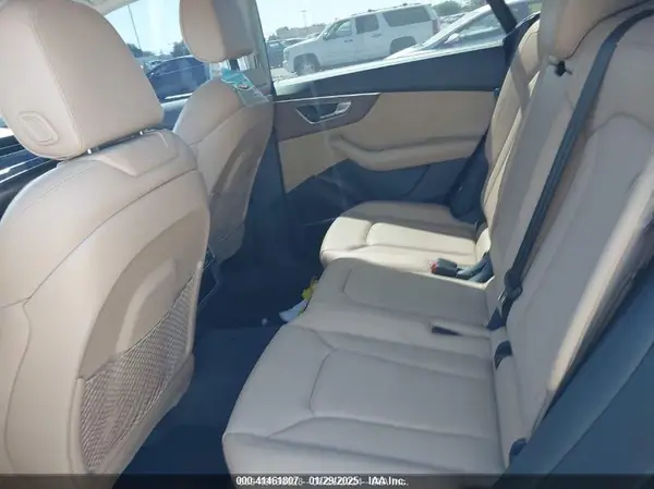 WA1FVBF13KD033878 2019 AUDI Q8 - Image 8